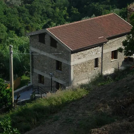 Locanda La Corte 3* Serramezzana